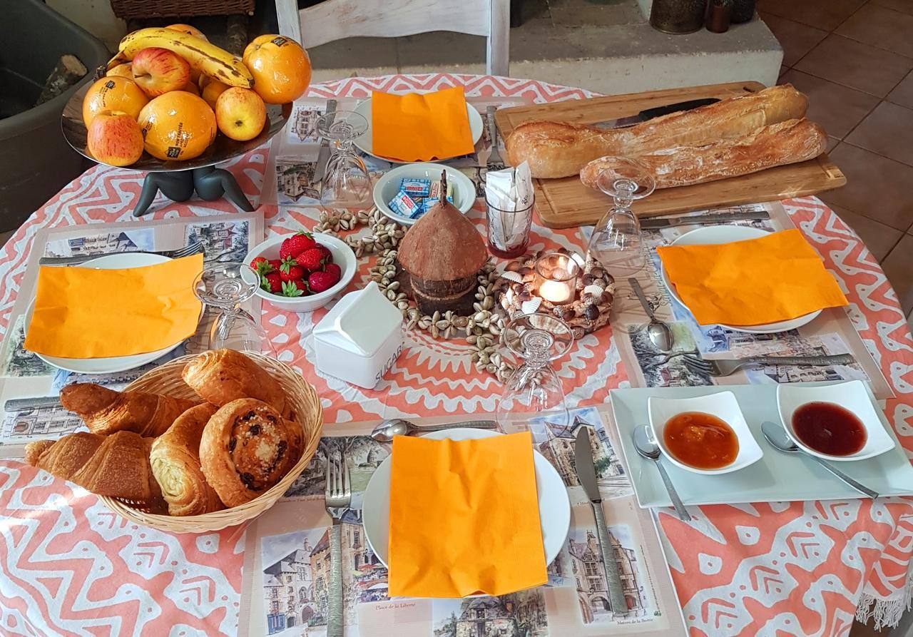Domaine De Potofayol Bed & Breakfast Lacropte Exterior photo